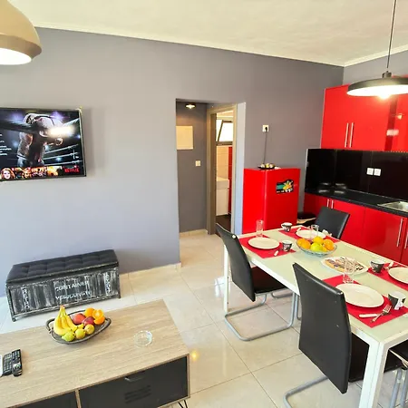 Paradise With Parking, Wifi, - Walking Distance To The Apartmán